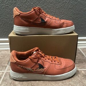 Nike Air Force 1 ‘07 LV8 - size 11.5 | Color: SUNRISE / HOT CURRY / BLACK